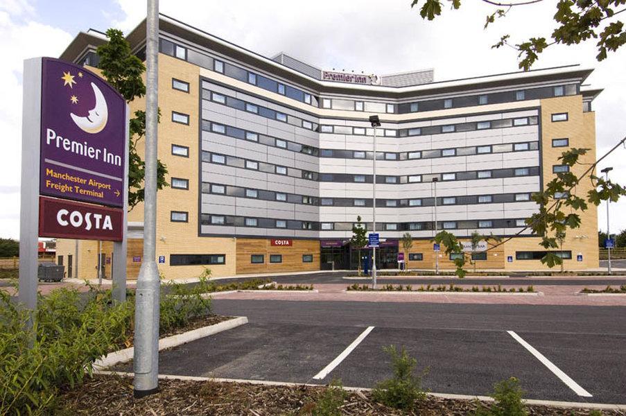 Premier Inn Manchester Airport Runger Lane North เฮล ภายนอก รูปภาพ